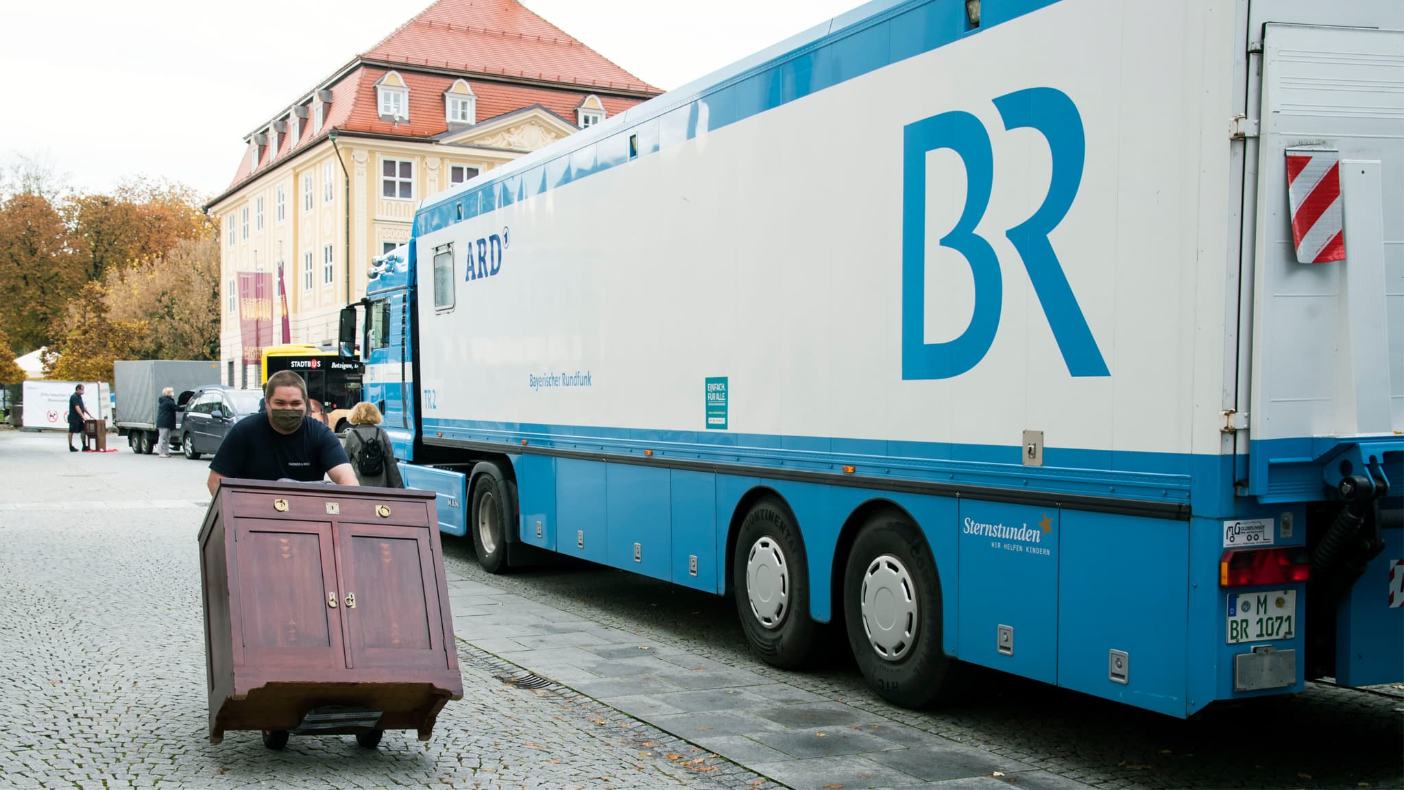 br_kunst_krempel_lkw_2048.jpg