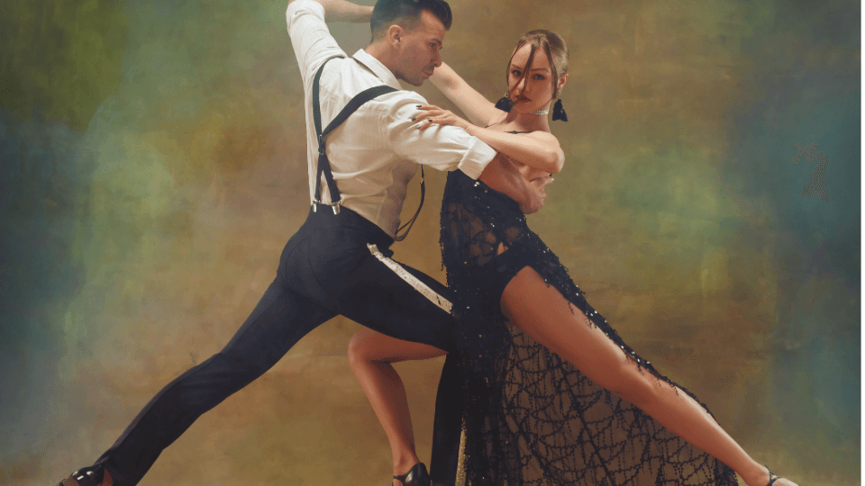 Tanzpaar tanzt leidenschaftlichen Tango – Argentinien, die Heimat des Tangos erleben