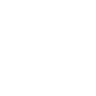 Wohnzimmer mit Sofa, Lampe und Dekoration als Symbol für Nutzung des Hausrats